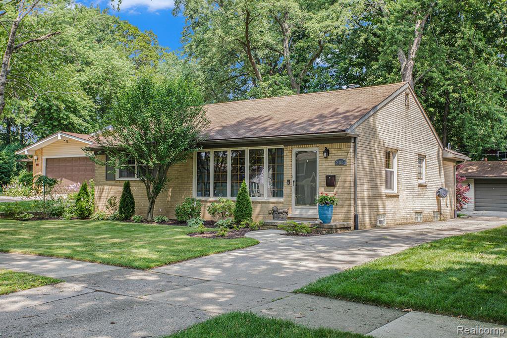 2105 Derby Road , Troy, Michigan image 1