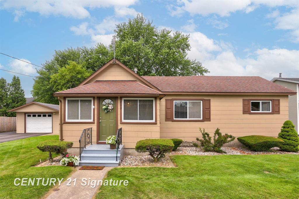 209 3rd Street , Linwood, Michigan image 1