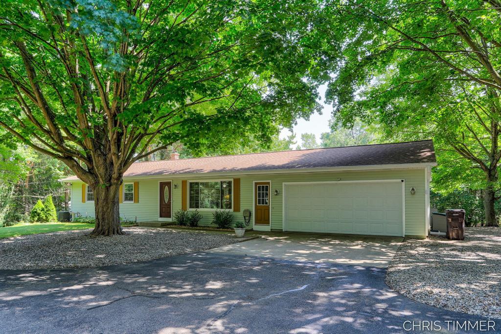 15528 James Street , Holland, Michigan image 1