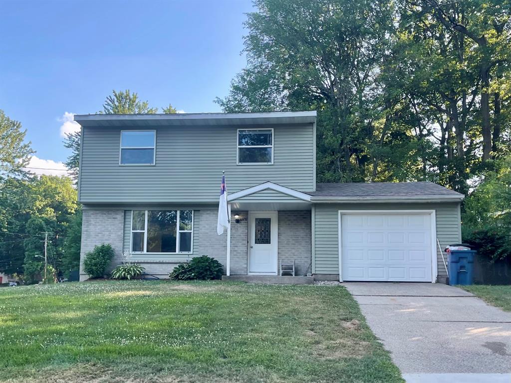 4869 Kittery Drive Nw, Comstock Park, Michigan image 1