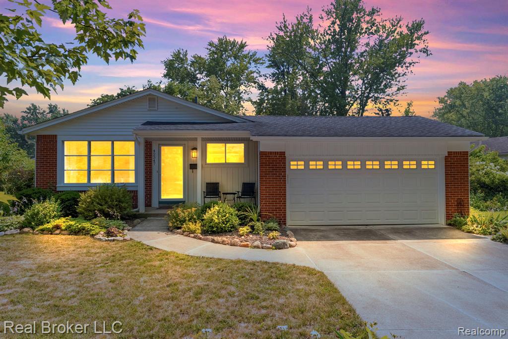 42347 Brentwood Drive , Plymouth, Michigan image 1