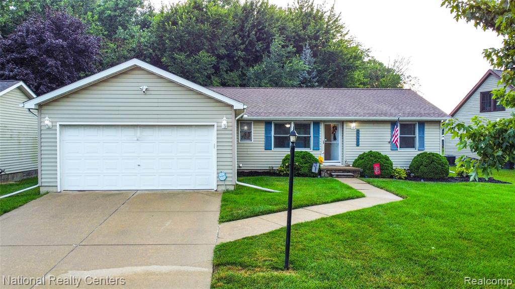 45933 Brookside North Drive , Macomb, Michigan image 1