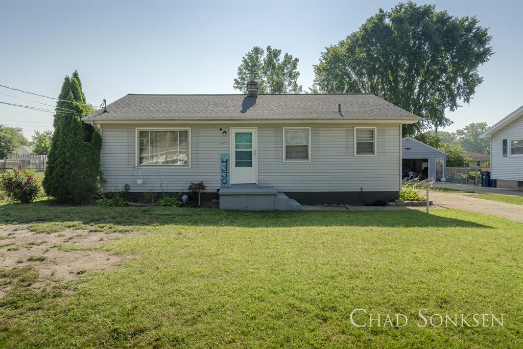 4330 Stuart Avenue Se, Grand Rapids, Michigan image 1