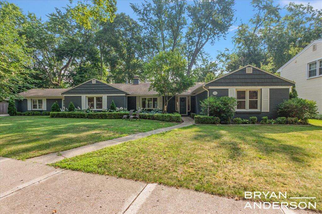 1414 Rosalind Road Se, East Grand Rapids, Michigan image 1