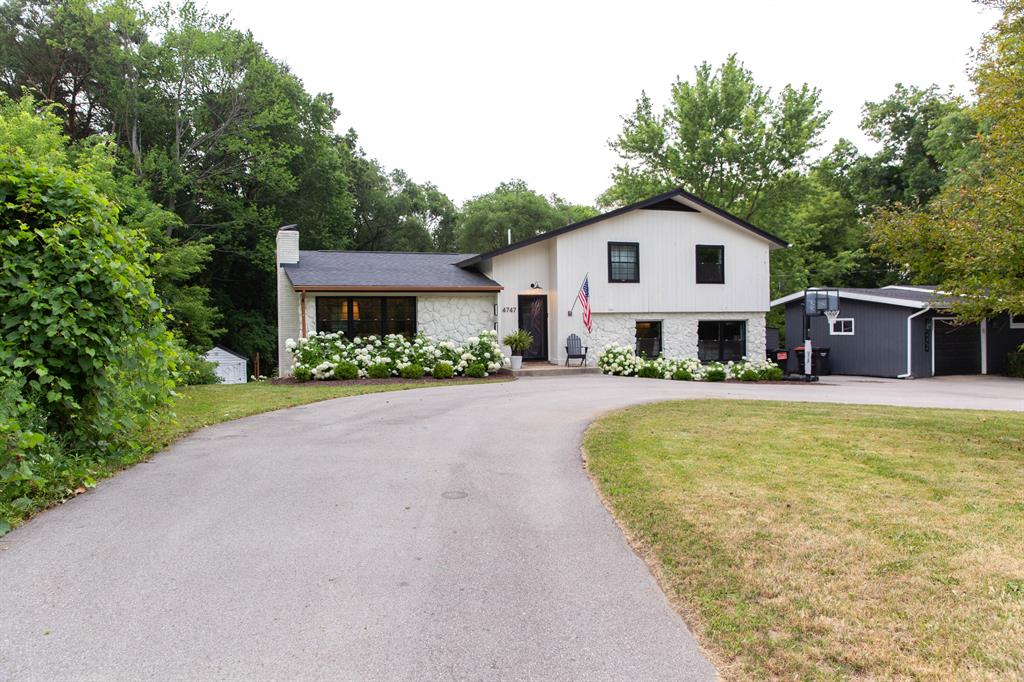 4747 Burton Street Se, Grand Rapids, Michigan image 1