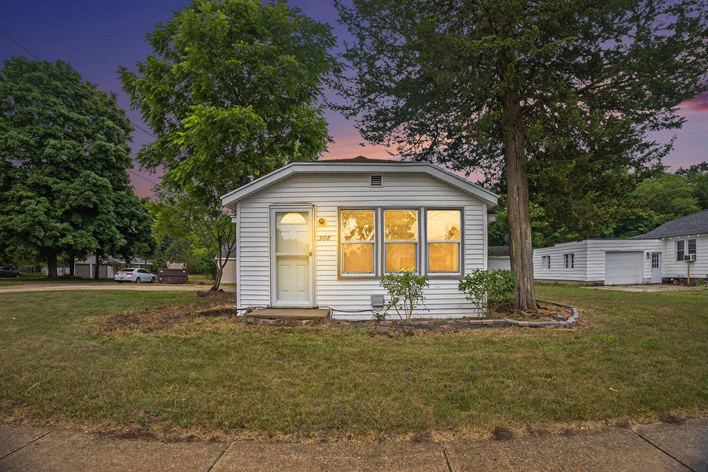 368 W Barton Street , Newaygo, Michigan image 1