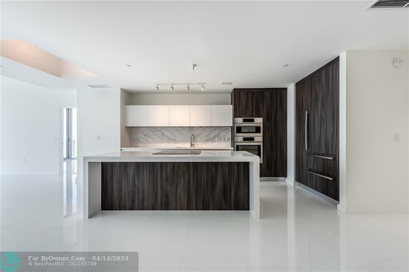 851 NE 1st Ave #1912, Miami, Florida image 3