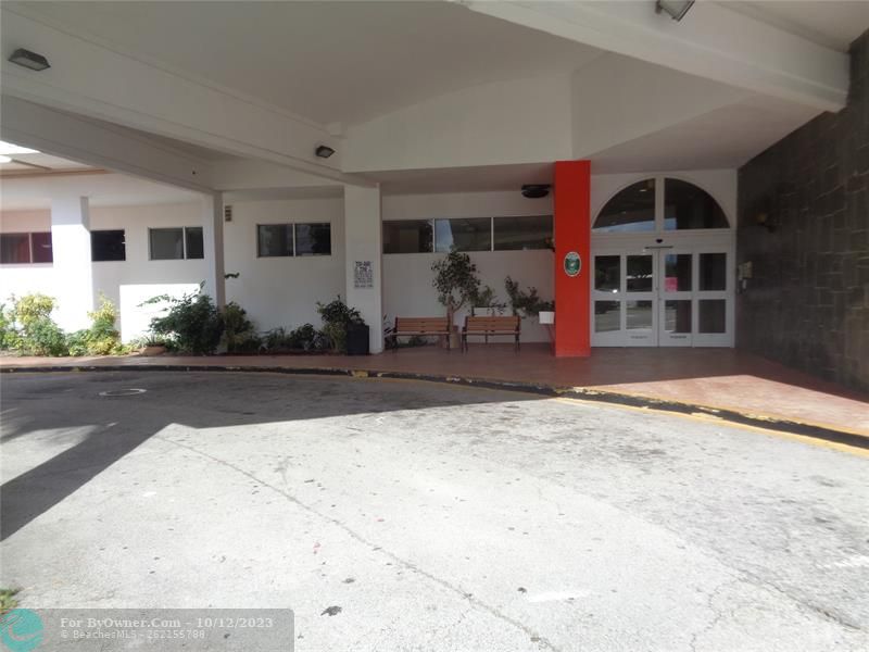 1351 NE Miami Gardens Dr #223, Miami, Florida image 3