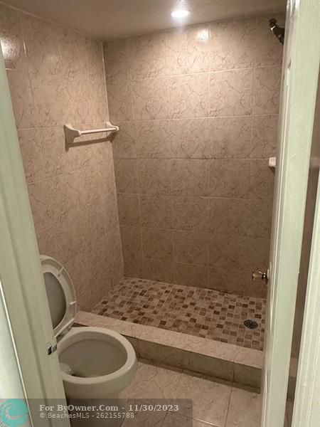 3300 Spanish Moss Te #101, Lauderhill, Florida image 4