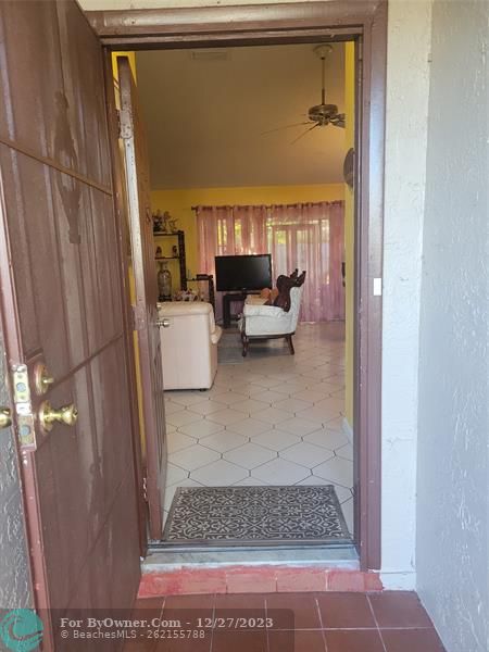 5773 Woodland Point Dr, Tamarac, Florida image 7