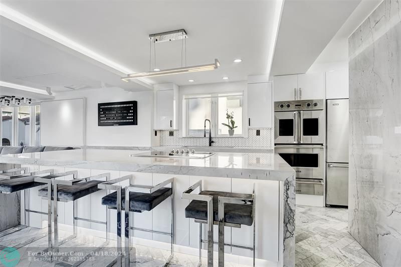 124 11th St, Miami Beach, Florida image 12