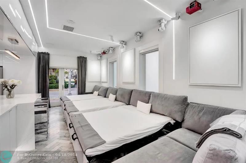 124 11th St, Miami Beach, Florida image 26
