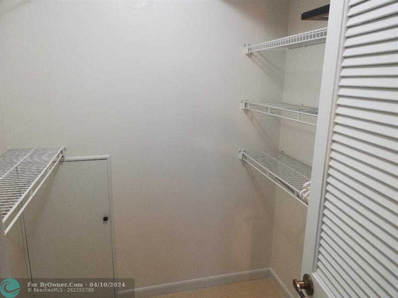 9420 S Hollybrook Lake Dr #305, Pembroke Pines, Florida image 24