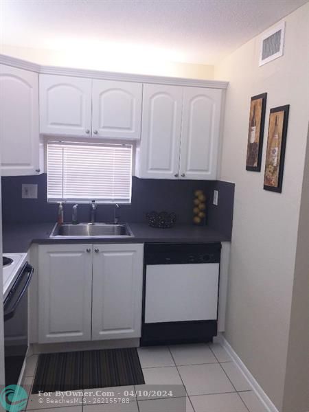 9420 S Hollybrook Lake Dr #305, Pembroke Pines, Florida image 5