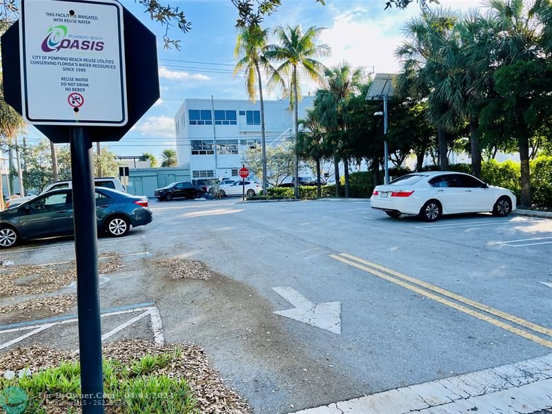 2752 NE 1st St, Pompano Beach, Florida image 7