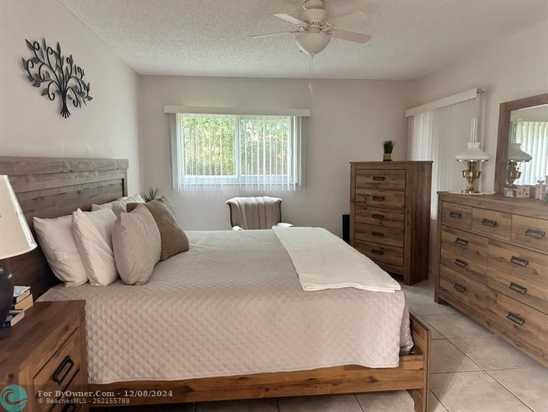 800 SW 142nd Ave #104-N, Pembroke Pines, Florida image 8
