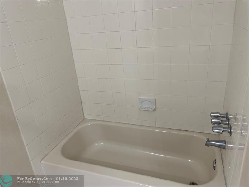 4255 N University Dr #214, Sunrise, Florida image 21