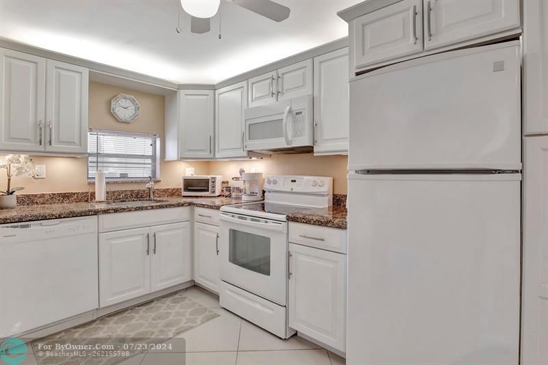 8930 S Hollybrook Blvd #201, Pembroke Pines, Florida image 3