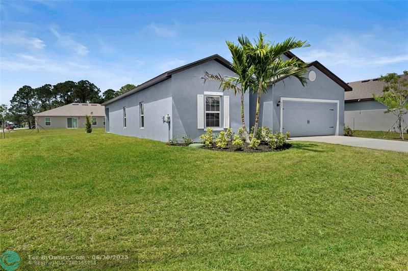 951 SW Castaneda Ln, Port Saint Lucie, Florida image 4