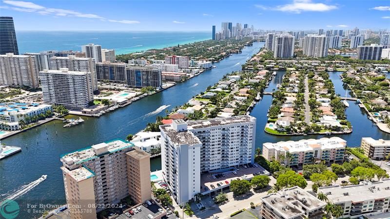 137 Golden Isles Dr #706, Hallandale Beach, Florida image 14