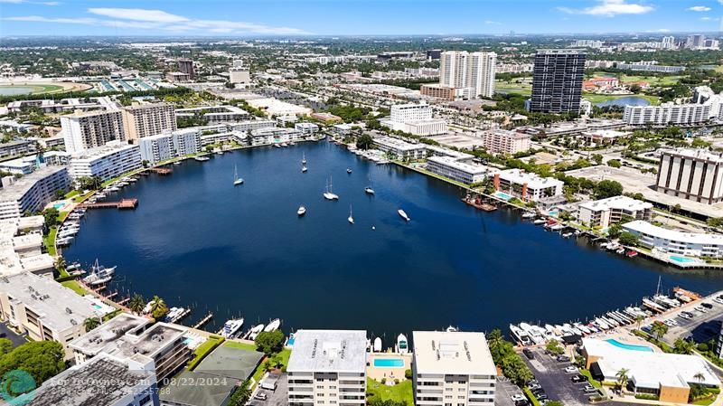 137 Golden Isles Dr #706, Hallandale Beach, Florida image 16
