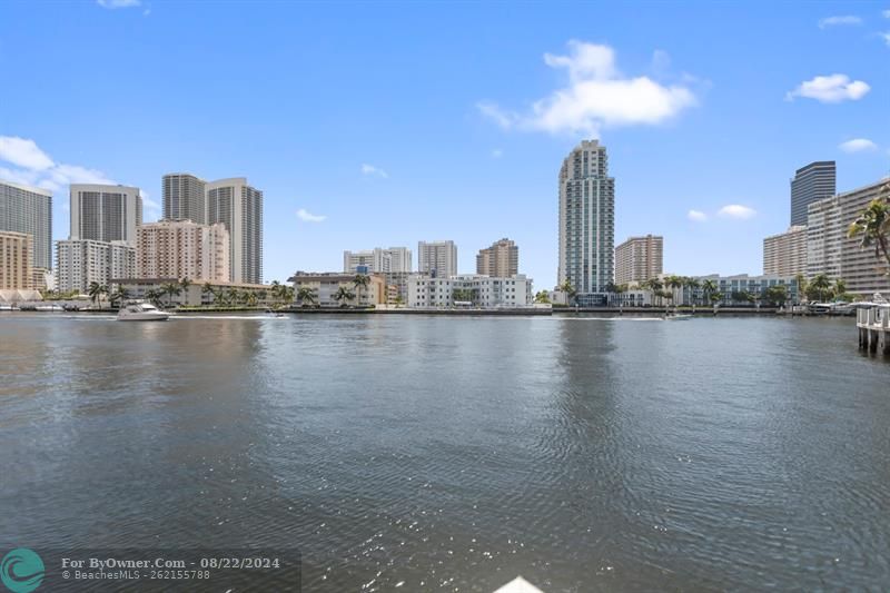 137 Golden Isles Dr #706, Hallandale Beach, Florida image 20