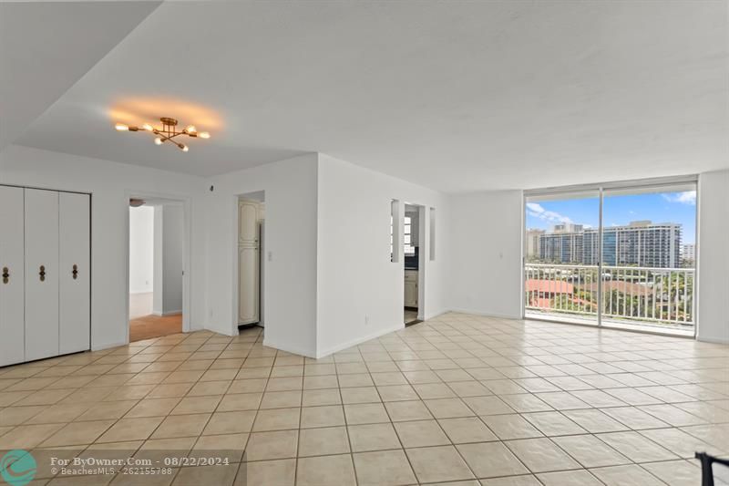 137 Golden Isles Dr #706, Hallandale Beach, Florida image 30