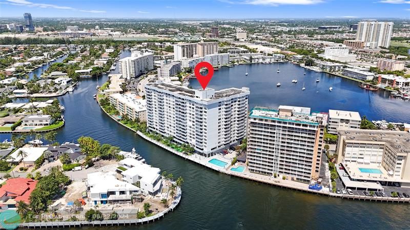 137 Golden Isles Dr #706, Hallandale Beach, Florida image 4