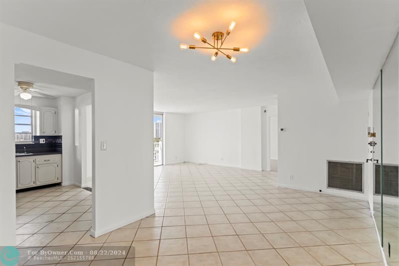 137 Golden Isles Dr #706, Hallandale Beach, Florida image 31