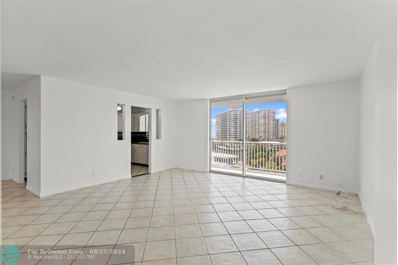 137 Golden Isles Dr #706, Hallandale Beach, Florida image 37