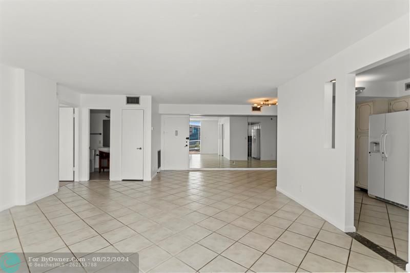 137 Golden Isles Dr #706, Hallandale Beach, Florida image 38