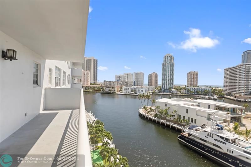 137 Golden Isles Dr #706, Hallandale Beach, Florida image 43