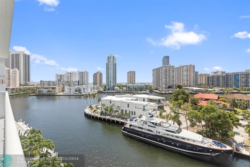 137 Golden Isles Dr #706, Hallandale Beach, Florida image 44