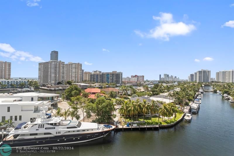 137 Golden Isles Dr #706, Hallandale Beach, Florida image 47