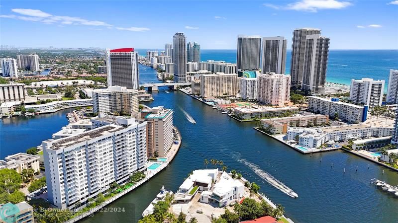 137 Golden Isles Dr #706, Hallandale Beach, Florida image 7