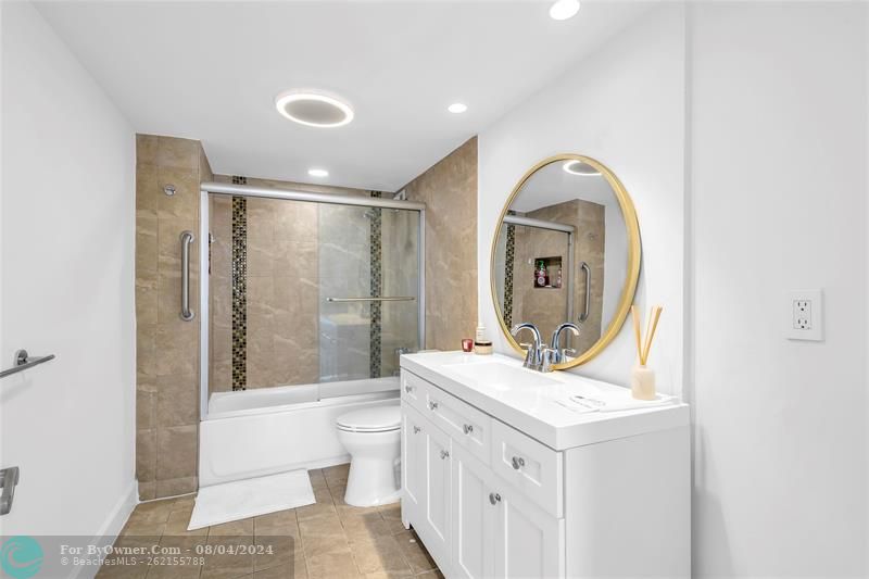 2750 NE 183rd St #2202, Aventura, Florida image 30