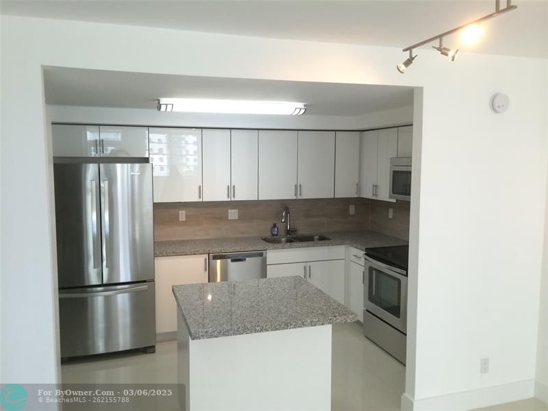 19380 Collins Ave #516, Sunny Isles Beach, Florida image 10