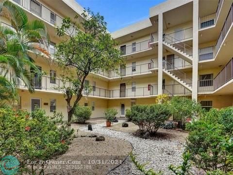 2831 Somerset Dr #416, Lauderdale Lakes, Florida image 2