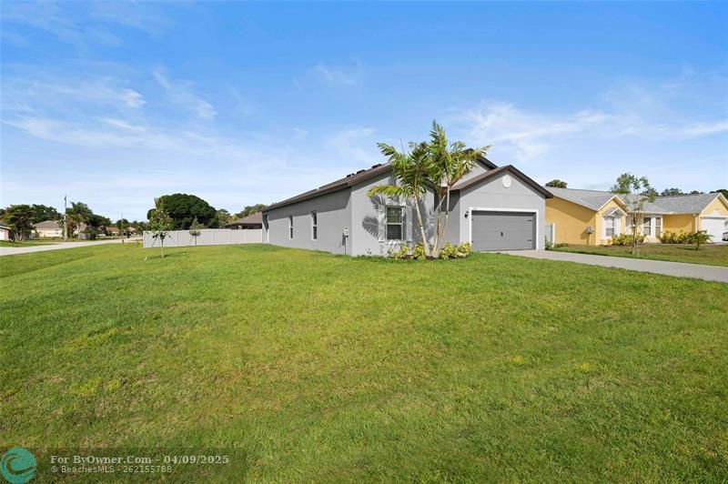 1298 SW Empire St, Port Saint Lucie, Florida image 3