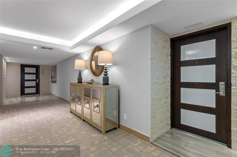 777 Bayshore Dr #705, Fort Lauderdale, Florida image 2