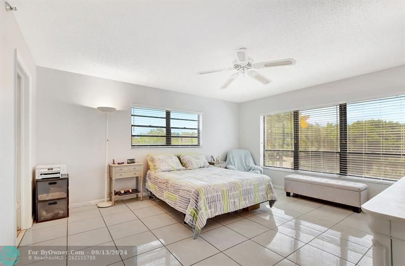 1 of 2 Spacious Master Bedrooms with En Suite Bathroom!