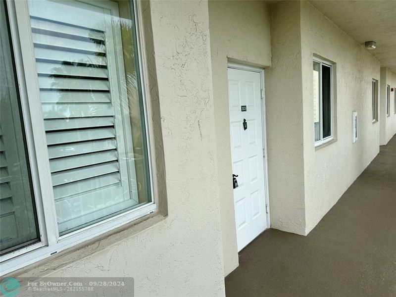 7727 Southampton Ter #303, Tamarac, Florida image 22