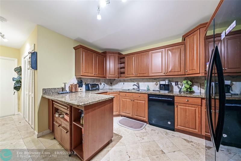 900 Cypress #V61, Pompano Beach, Florida image 23