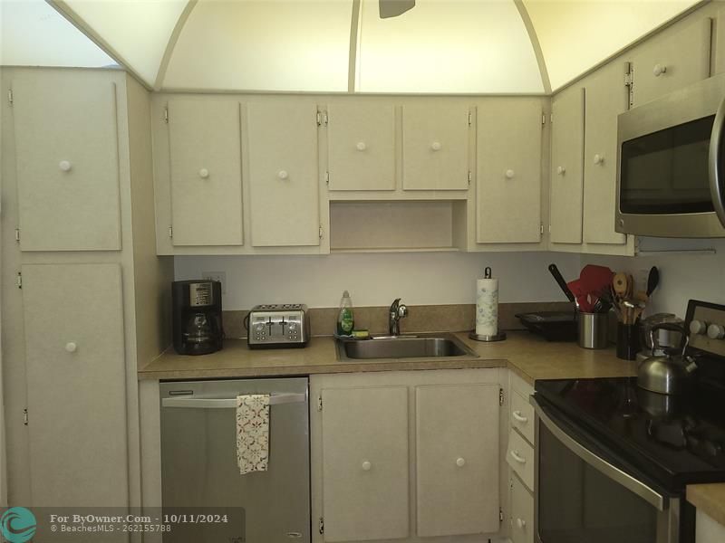 3725 S Ocean Dr #1520, Hollywood, Florida image 5