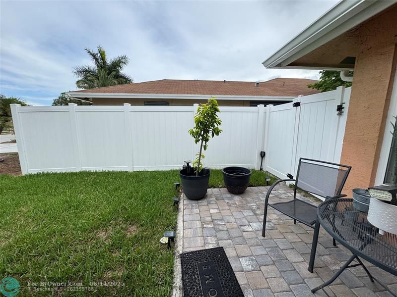 547 NE 1st Ave, Deerfield Beach, Florida image 32