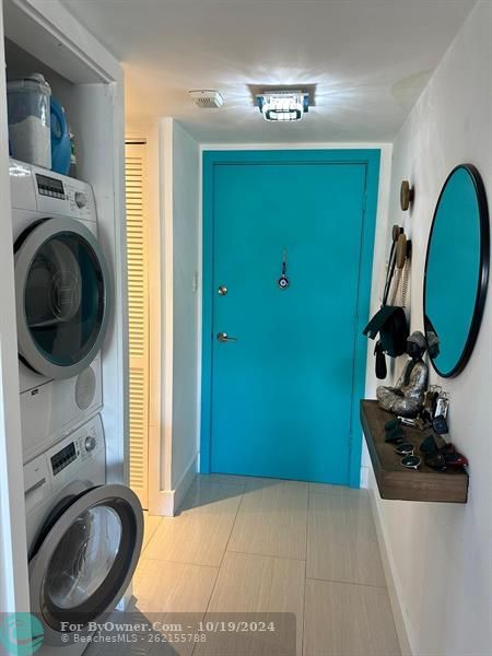 8400 Byron Ave #3D, Miami Beach, Florida image 1