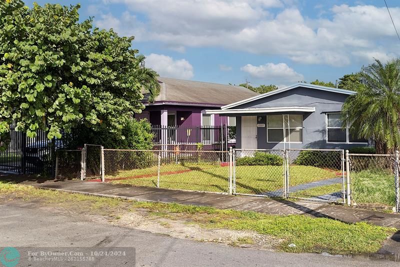 1865 NW 69th Ter, Miami, Florida image 3