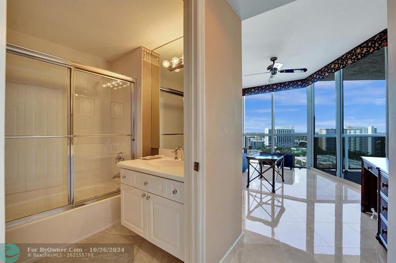 2nd Bathroom