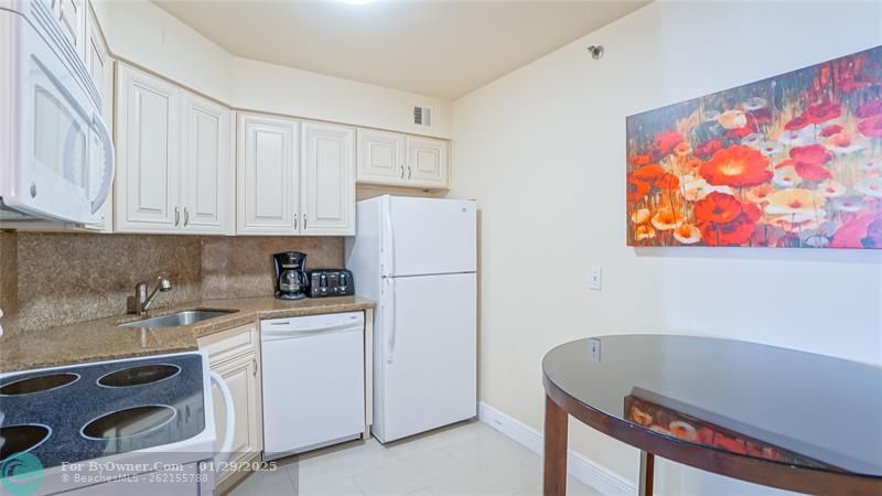 5225 Collins Ave #1417, Miami Beach, Florida image 6
