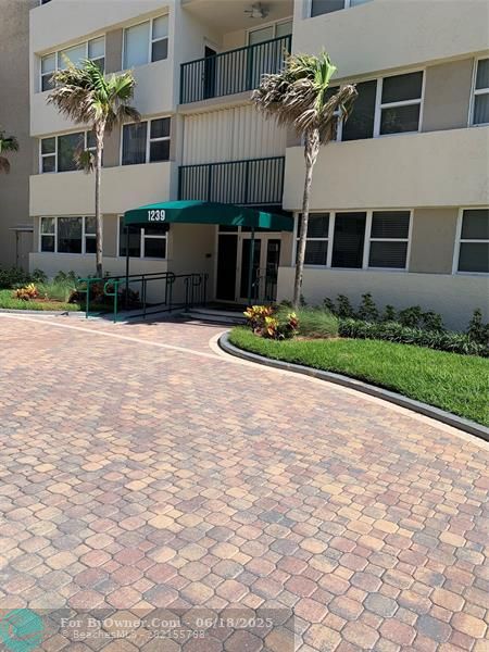 1239 Hillsboro Mile #405, Hillsboro Beach, Florida image 45
